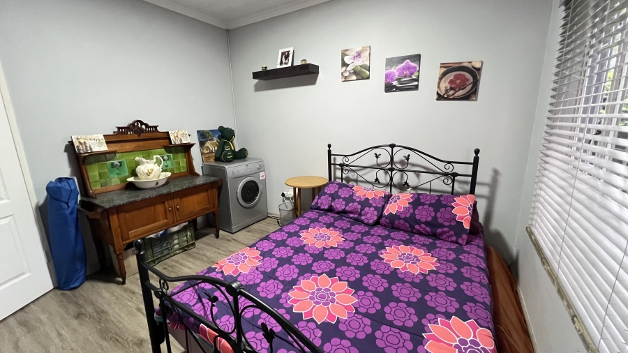 4 Bedroom Property for Sale in Helikonpark Gauteng