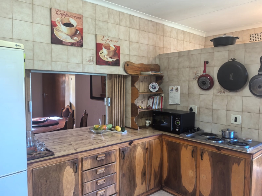 5 Bedroom Property for Sale in Helderkruin Gauteng