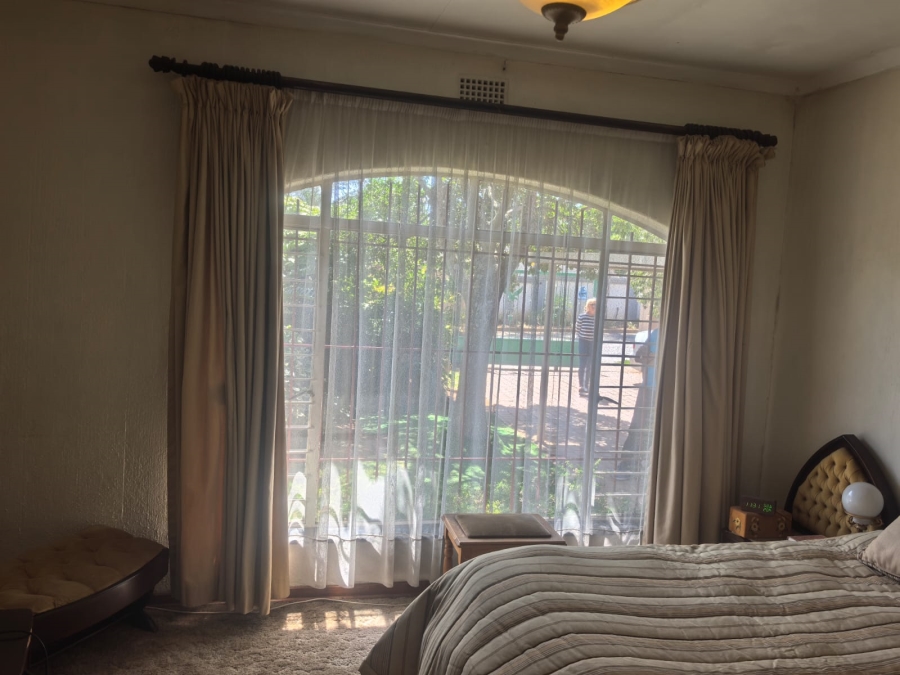 5 Bedroom Property for Sale in Helderkruin Gauteng