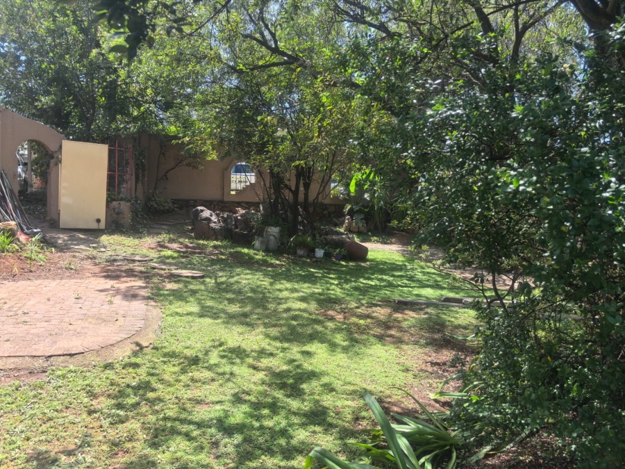 5 Bedroom Property for Sale in Helderkruin Gauteng