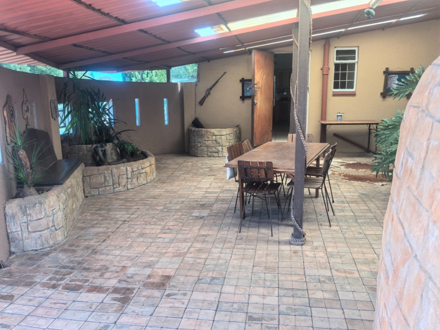 5 Bedroom Property for Sale in Helderkruin Gauteng