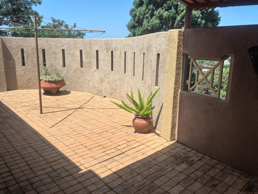 5 Bedroom Property for Sale in Helderkruin Gauteng