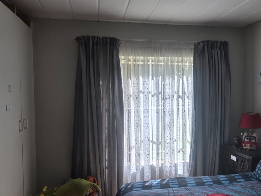 3 Bedroom Property for Sale in Roodekrans Gauteng