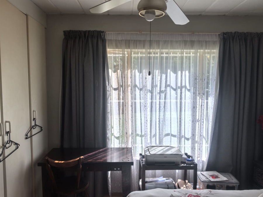 3 Bedroom Property for Sale in Roodekrans Gauteng