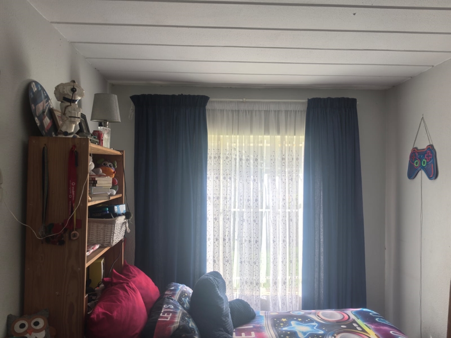 3 Bedroom Property for Sale in Roodekrans Gauteng