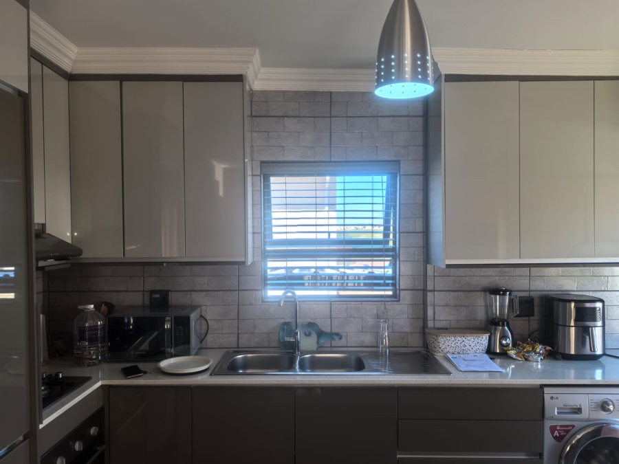 4 Bedroom Property for Sale in Witpoortjie Gauteng