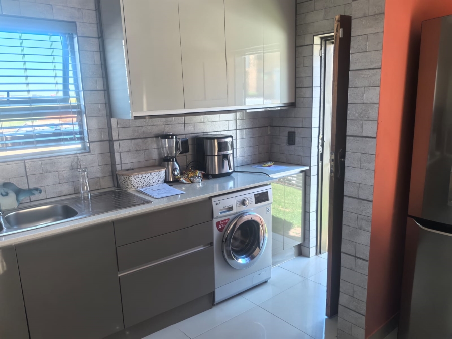 4 Bedroom Property for Sale in Witpoortjie Gauteng
