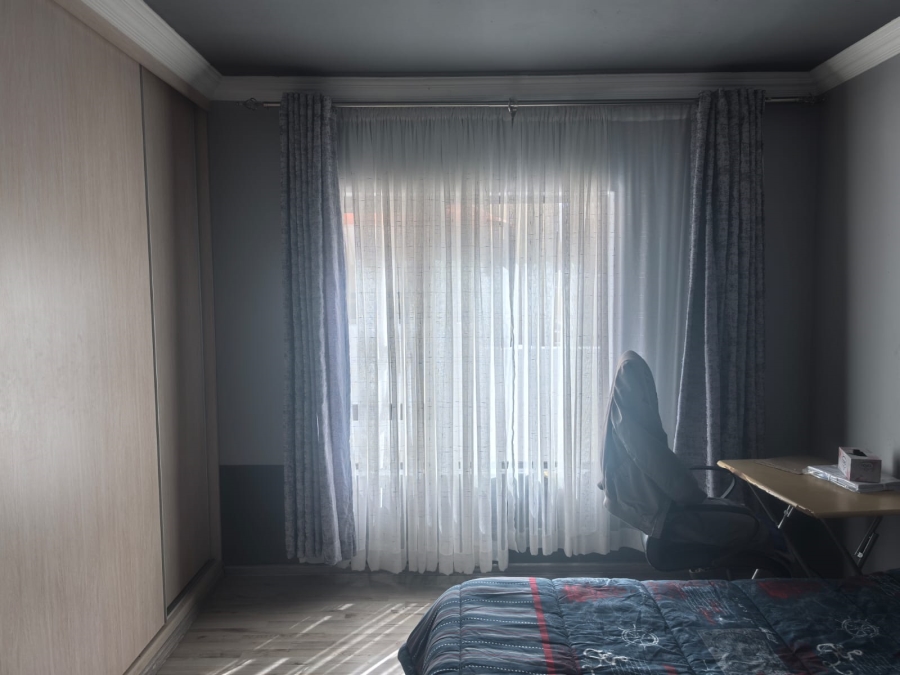 4 Bedroom Property for Sale in Witpoortjie Gauteng