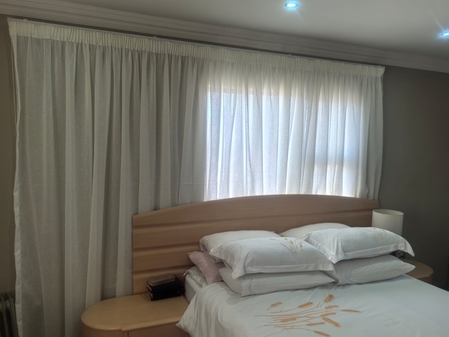 4 Bedroom Property for Sale in Witpoortjie Gauteng