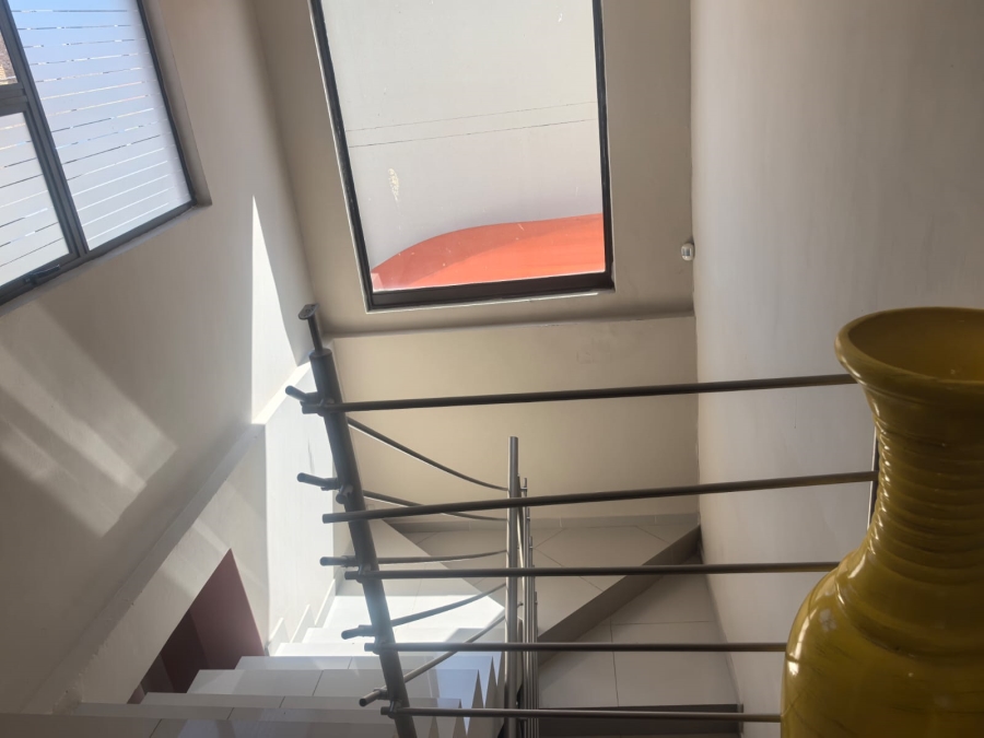 4 Bedroom Property for Sale in Witpoortjie Gauteng