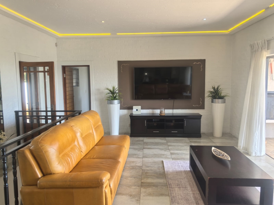 4 Bedroom Property for Sale in Wilro Park Gauteng