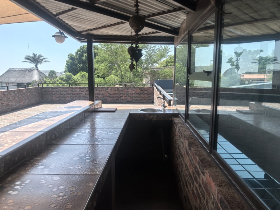 4 Bedroom Property for Sale in Wilro Park Gauteng