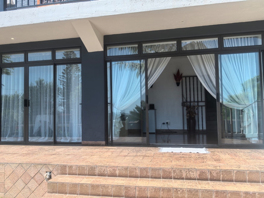 4 Bedroom Property for Sale in Wilro Park Gauteng