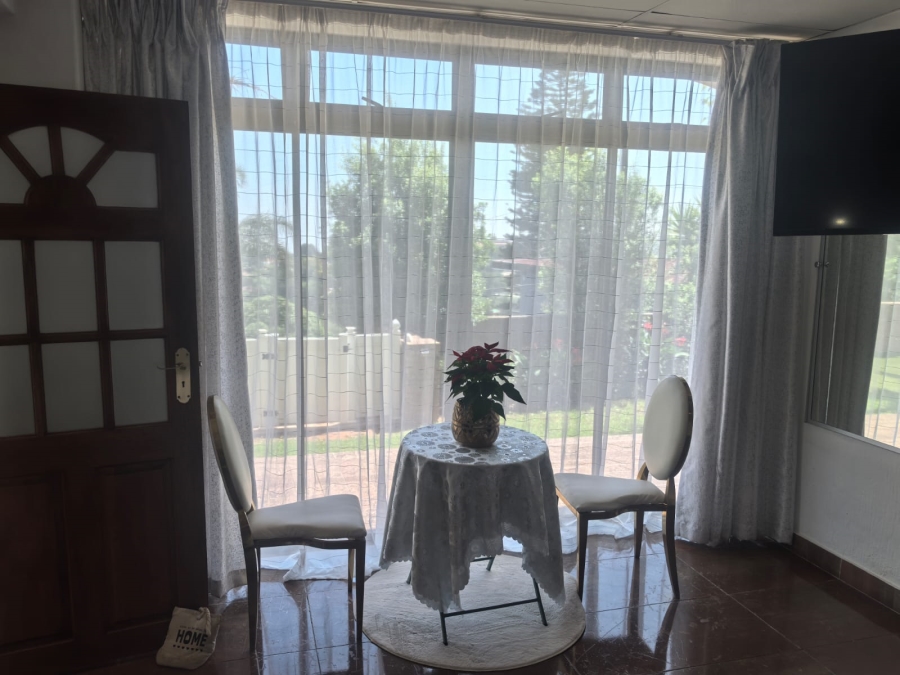 4 Bedroom Property for Sale in Wilro Park Gauteng