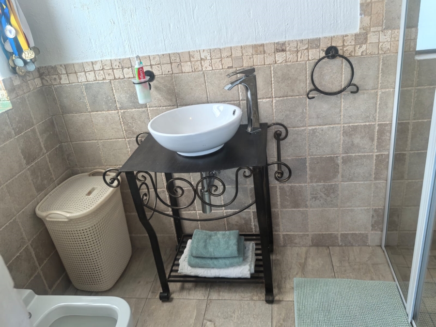 4 Bedroom Property for Sale in Wilro Park Gauteng