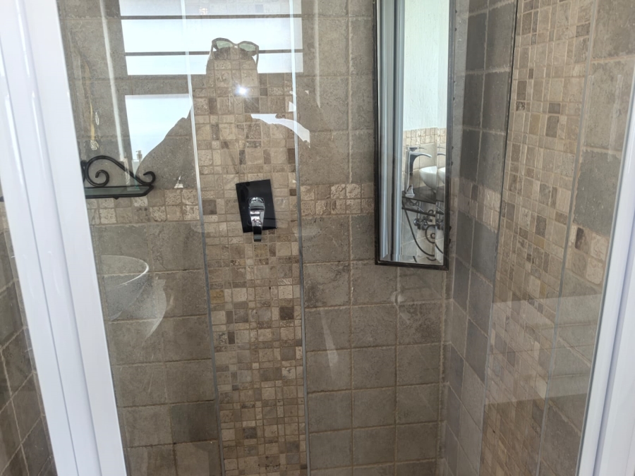 4 Bedroom Property for Sale in Wilro Park Gauteng