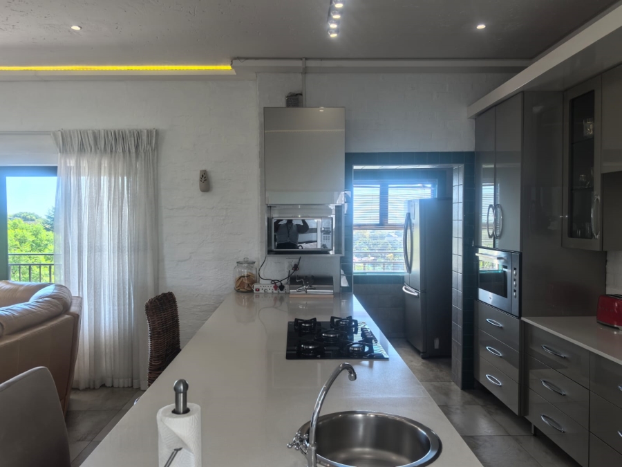 4 Bedroom Property for Sale in Wilro Park Gauteng