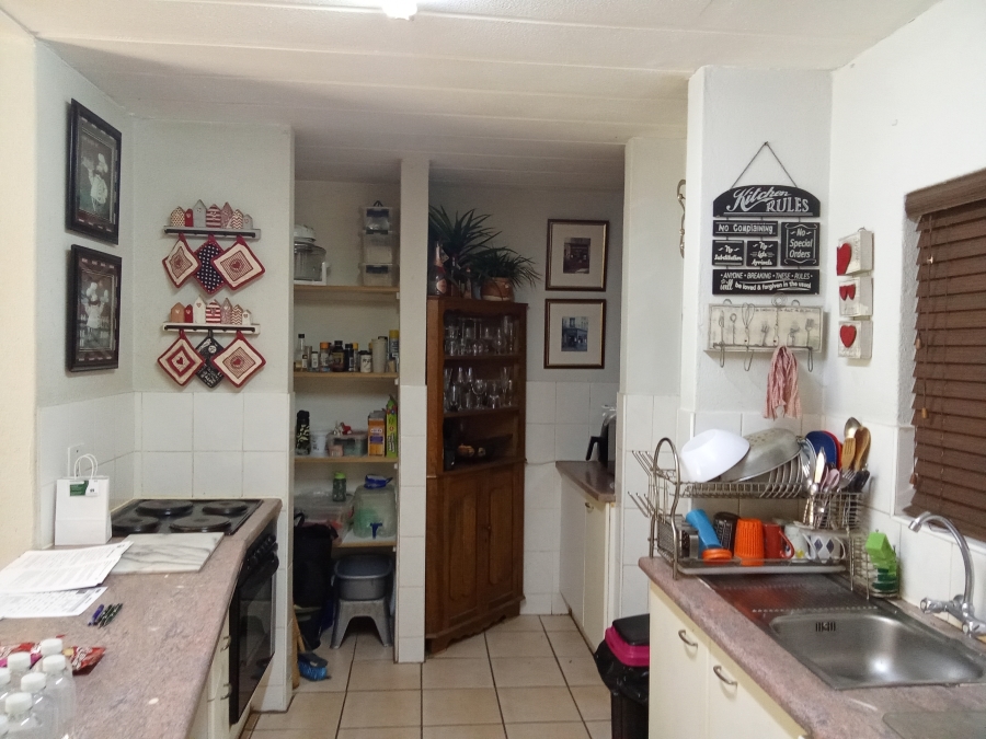 3 Bedroom Property for Sale in Roodekrans Gauteng