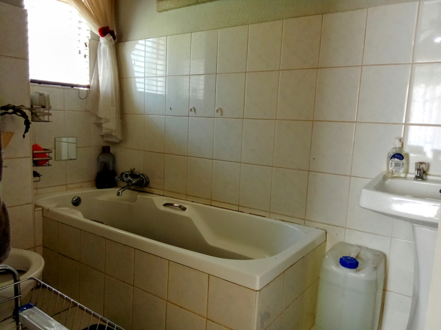 3 Bedroom Property for Sale in Roodekrans Gauteng