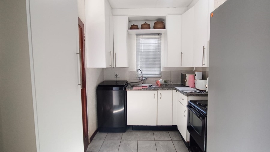 2 Bedroom Property for Sale in Aureus Gauteng