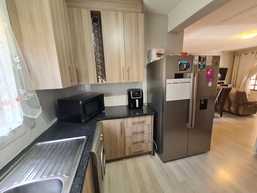 2 Bedroom Property for Sale in Northwold Gauteng