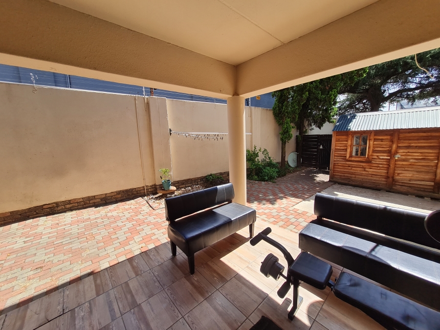 2 Bedroom Property for Sale in Northwold Gauteng