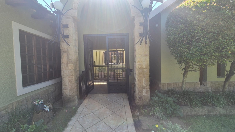 4 Bedroom Property for Sale in Greenhills Gauteng