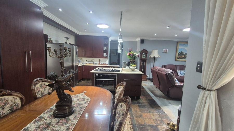 4 Bedroom Property for Sale in Greenhills Gauteng