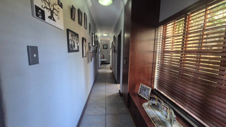 4 Bedroom Property for Sale in Greenhills Gauteng