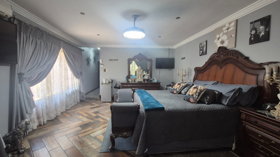 4 Bedroom Property for Sale in Greenhills Gauteng