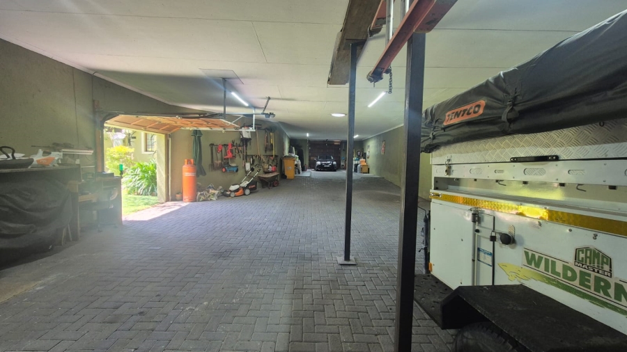 4 Bedroom Property for Sale in Greenhills Gauteng