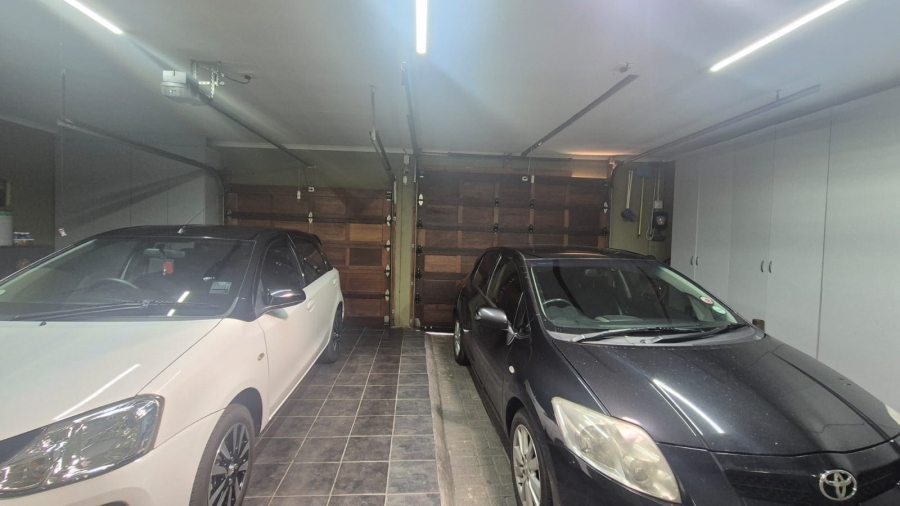 4 Bedroom Property for Sale in Greenhills Gauteng