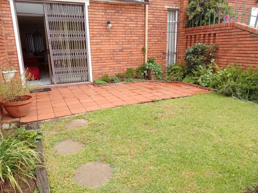 3 Bedroom Property for Sale in Florida Lake Gauteng