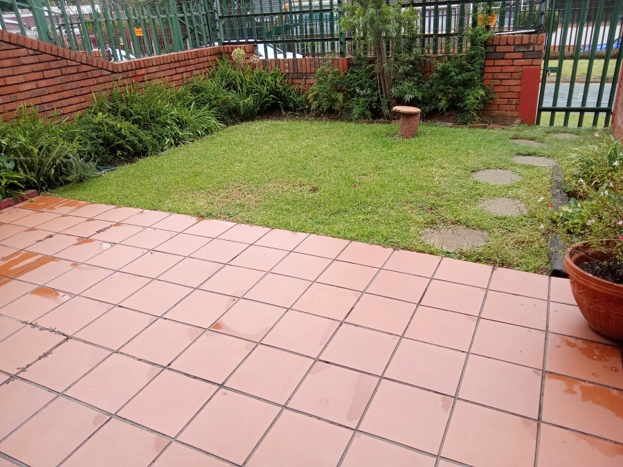 3 Bedroom Property for Sale in Florida Lake Gauteng