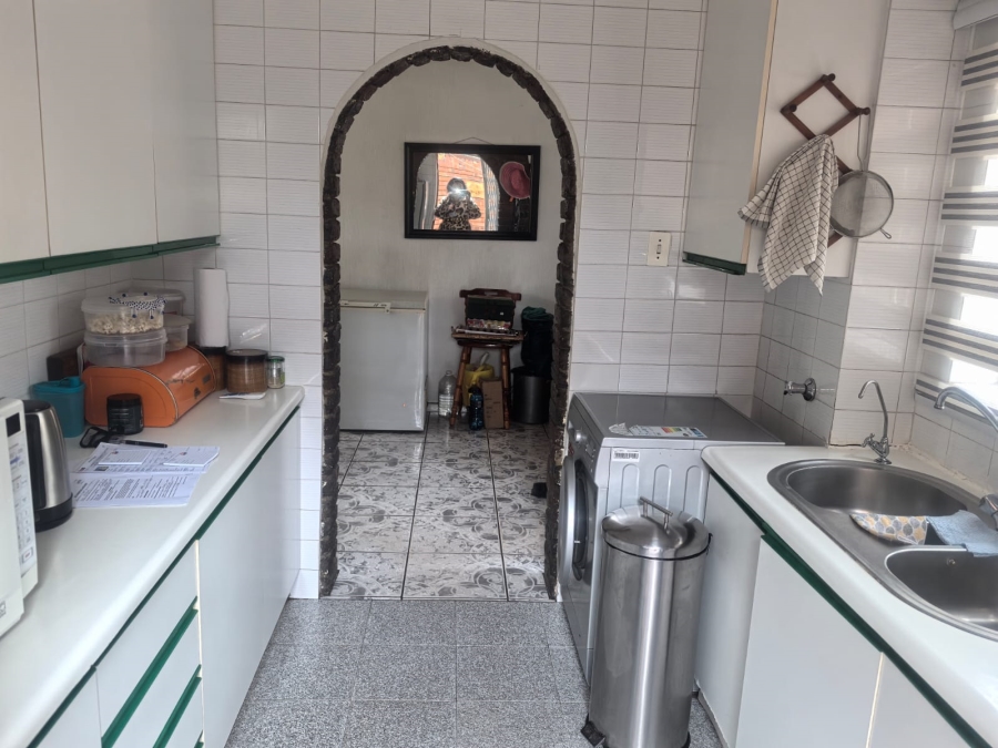 3 Bedroom Property for Sale in Florida Lake Gauteng