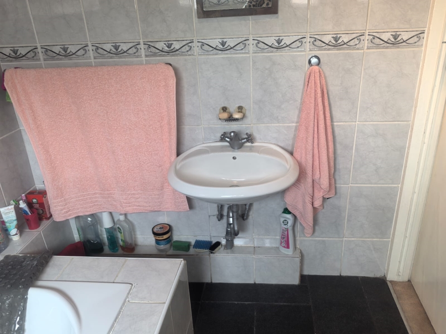 3 Bedroom Property for Sale in Florida Lake Gauteng