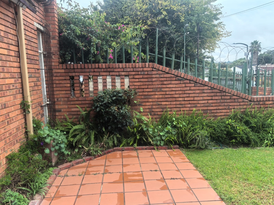 3 Bedroom Property for Sale in Florida Lake Gauteng