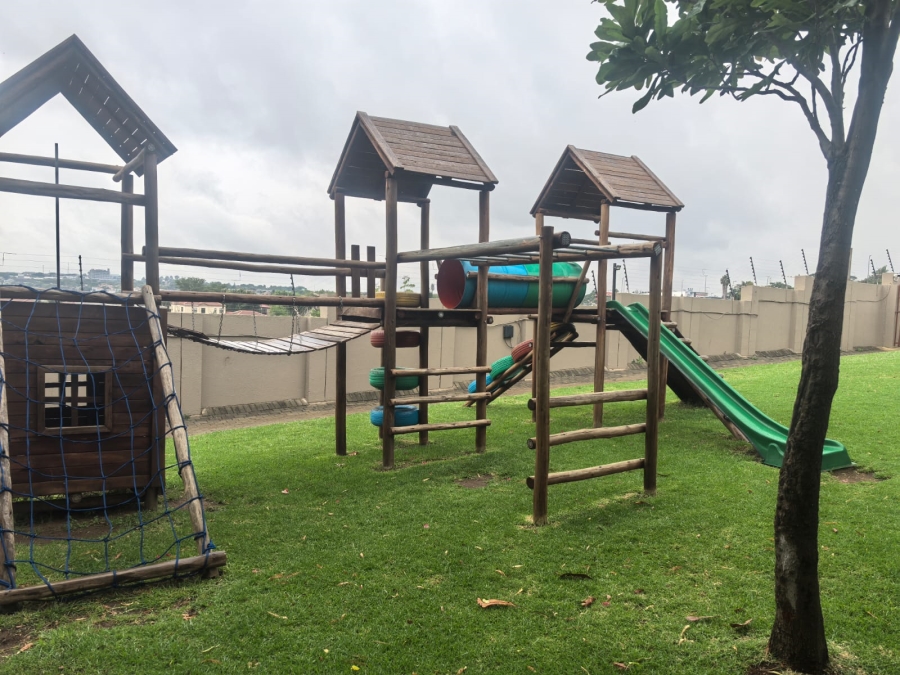 2 Bedroom Property for Sale in Radiokop Gauteng