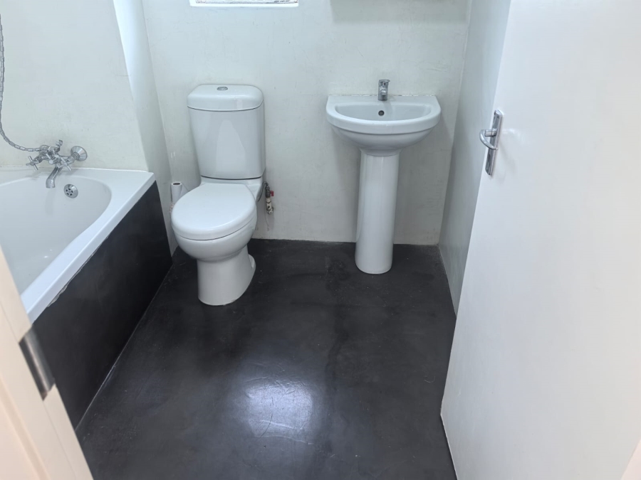 2 Bedroom Property for Sale in Radiokop Gauteng