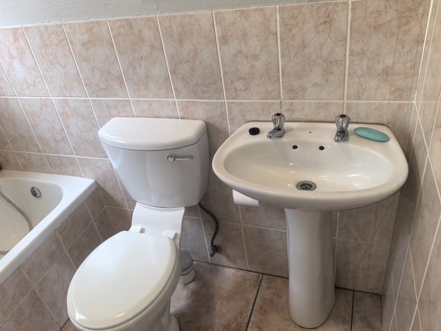 2 Bedroom Property for Sale in Radiokop Gauteng