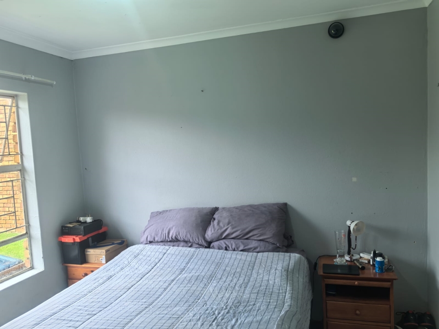 2 Bedroom Property for Sale in Radiokop Gauteng