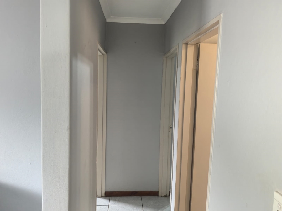 2 Bedroom Property for Sale in Radiokop Gauteng