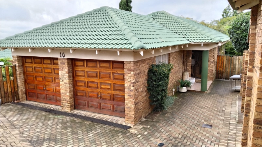 3 Bedroom Property for Sale in Kenmare Gauteng