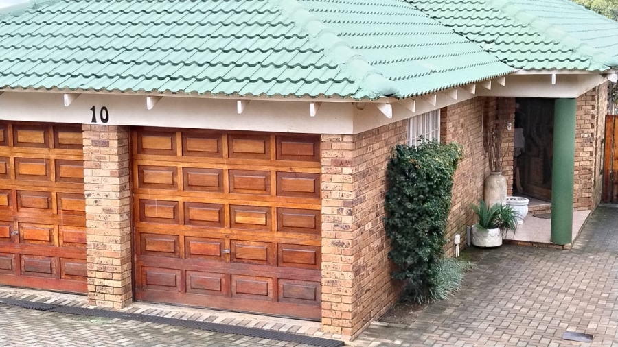 3 Bedroom Property for Sale in Kenmare Gauteng