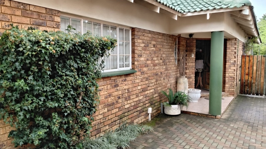 3 Bedroom Property for Sale in Kenmare Gauteng
