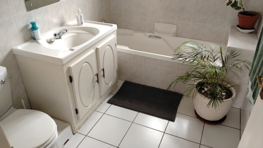 3 Bedroom Property for Sale in Kenmare Gauteng