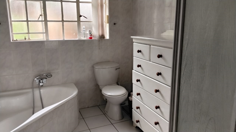 3 Bedroom Property for Sale in Kenmare Gauteng