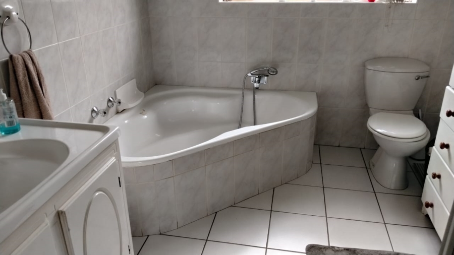 3 Bedroom Property for Sale in Kenmare Gauteng