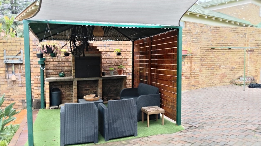 3 Bedroom Property for Sale in Kenmare Gauteng