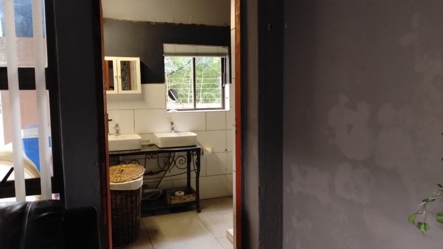 3 Bedroom Property for Sale in Kenmare Gauteng